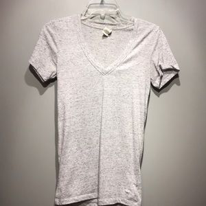 short sleeve v neck shirt
